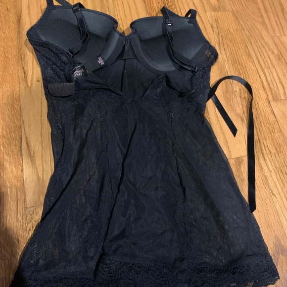 Lingerie - Picture 2 of 3